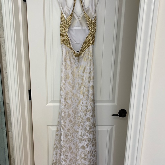 La Femme Gold and White Evening Gown 2 - Picture 4 of 5